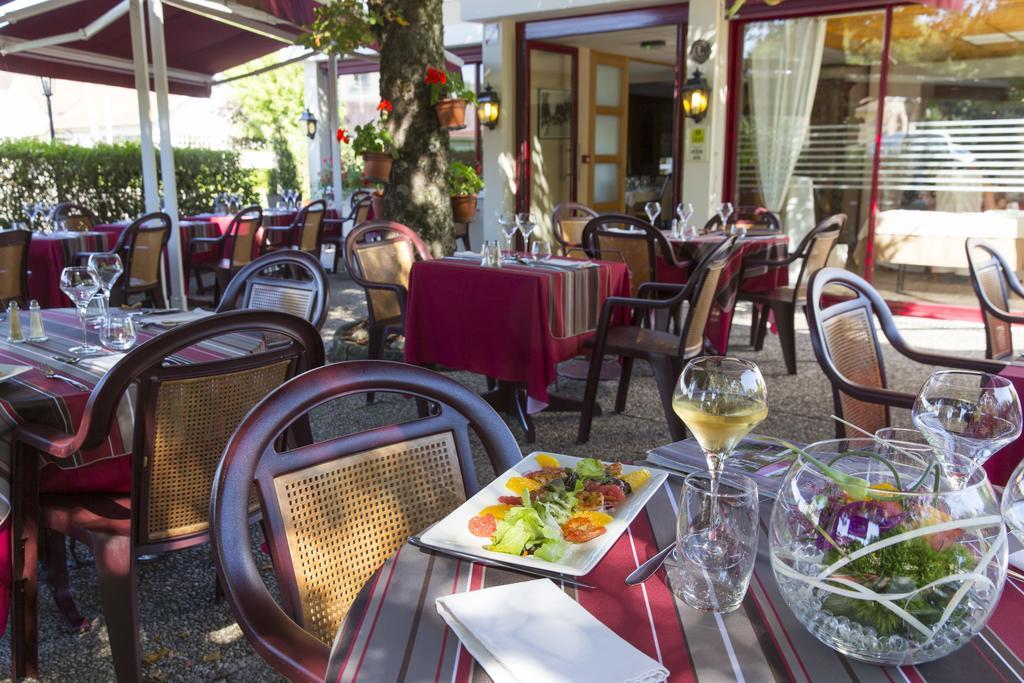 Auberge De La Terrasse Villersexel ภายนอก รูปภาพ