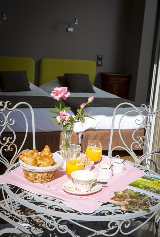 Auberge De La Terrasse Villersexel ภายนอก รูปภาพ